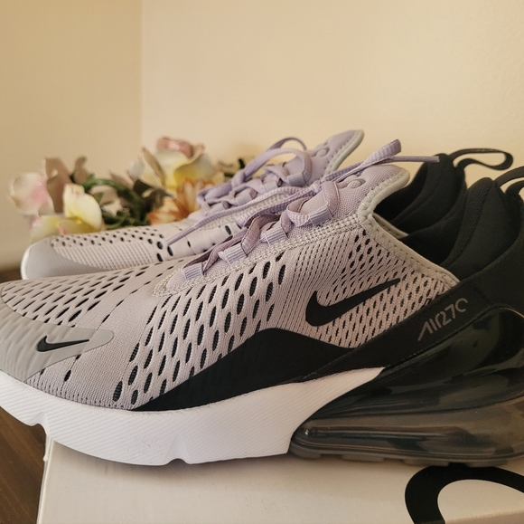 Nike Shoes - Nike women's Air max 270 size 9.5 W black, white and gray